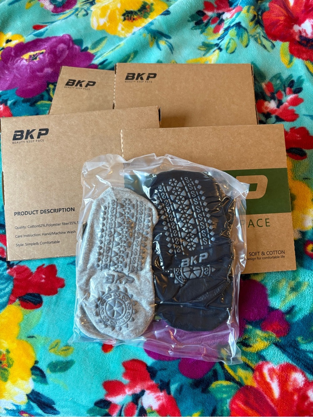 BKP yoga socks lot of four boxes - Gray & Black